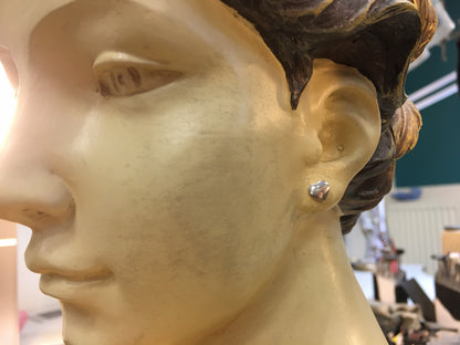 Ohrstecker Herz Silber Handarbeit